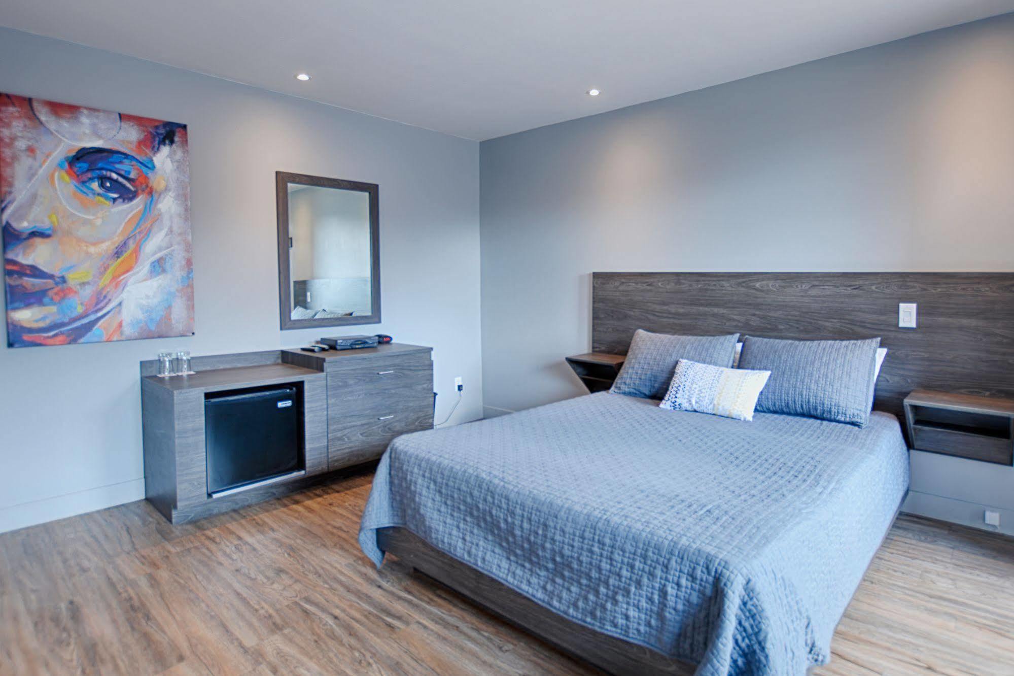 Le Fabreville Motel & Suites Laval Zewnętrze zdjęcie